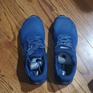 Altra NWT 11.5 Mens Rivera
